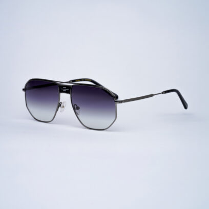 Essilor011029