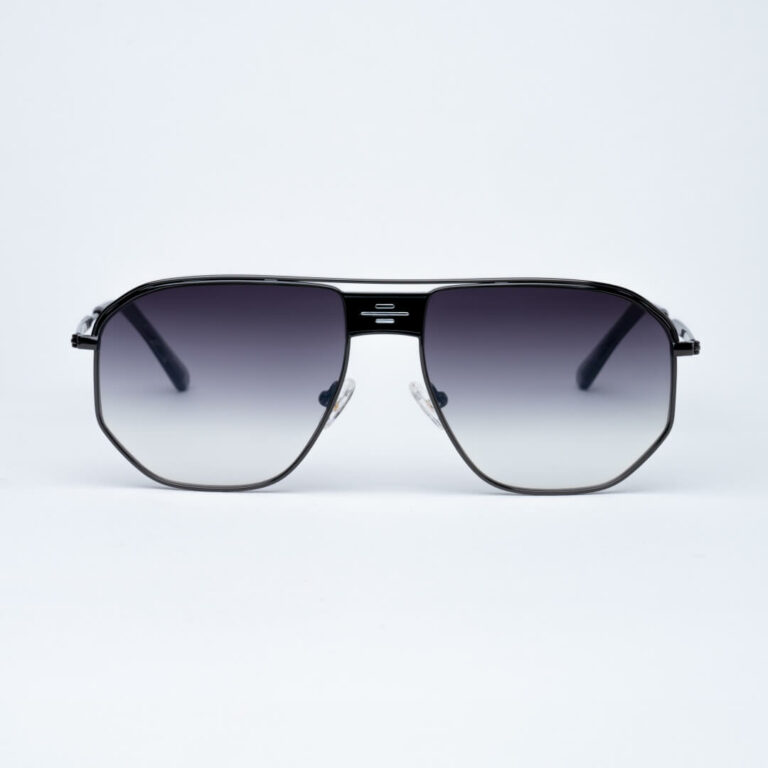 Color-3 Essilor011029